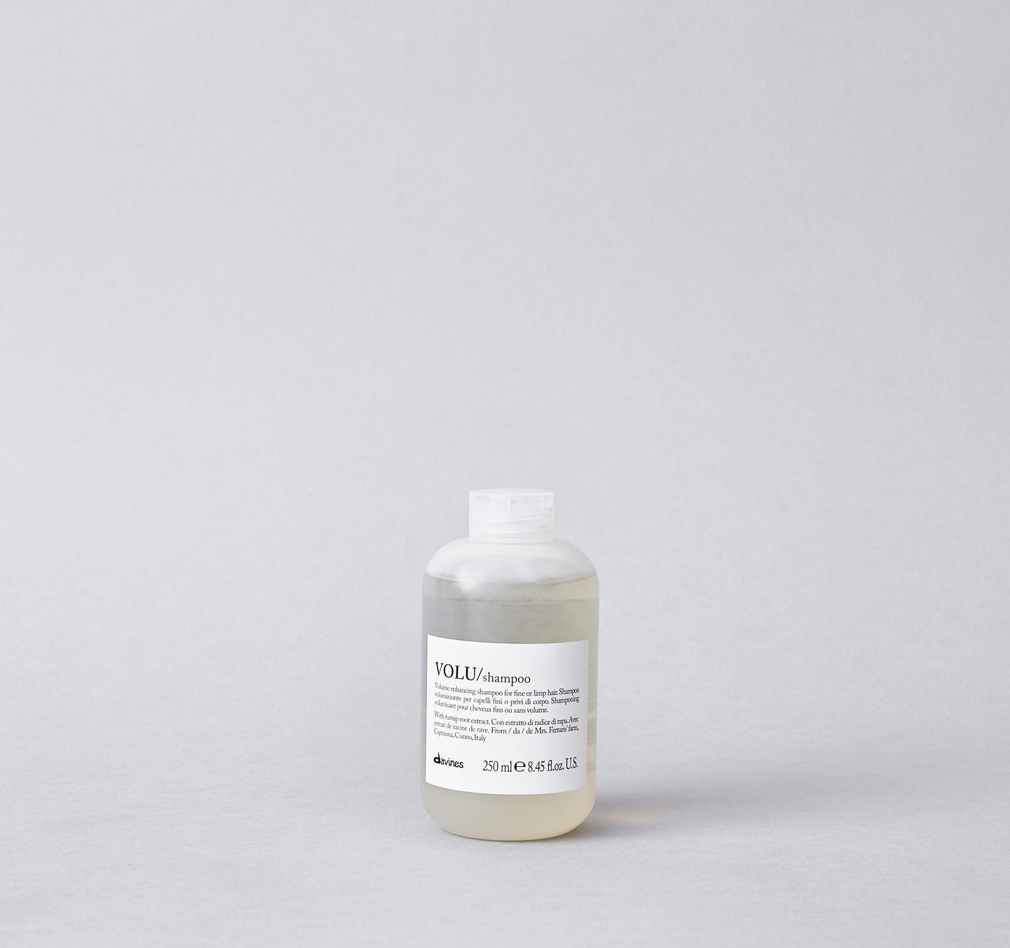 Volumizing shampoo for fine or limp hair. It gently cleanses the hair making it soft and light with a lasting boost of body and volume.