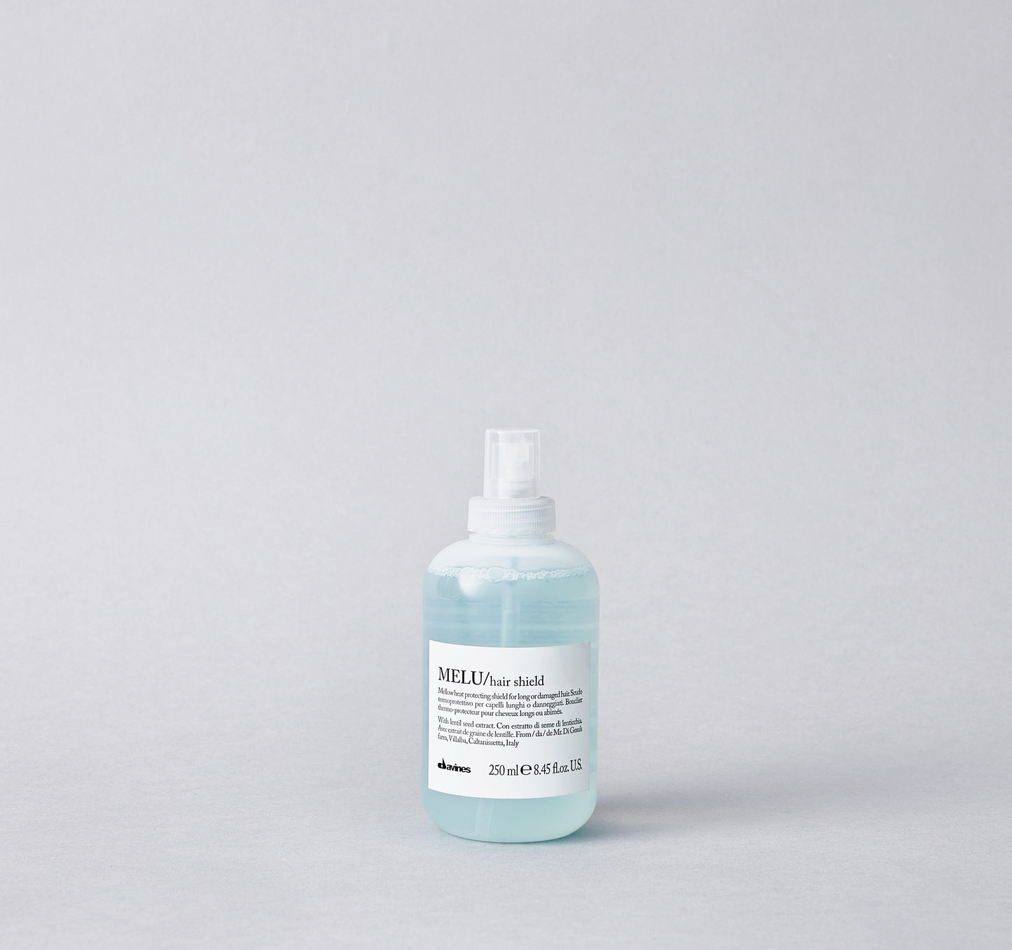 Ideal for protecting all types of hair from stress caused by straightener or blow dryer. The MELU Hair Shield effectively protects the hair from heat stresses.