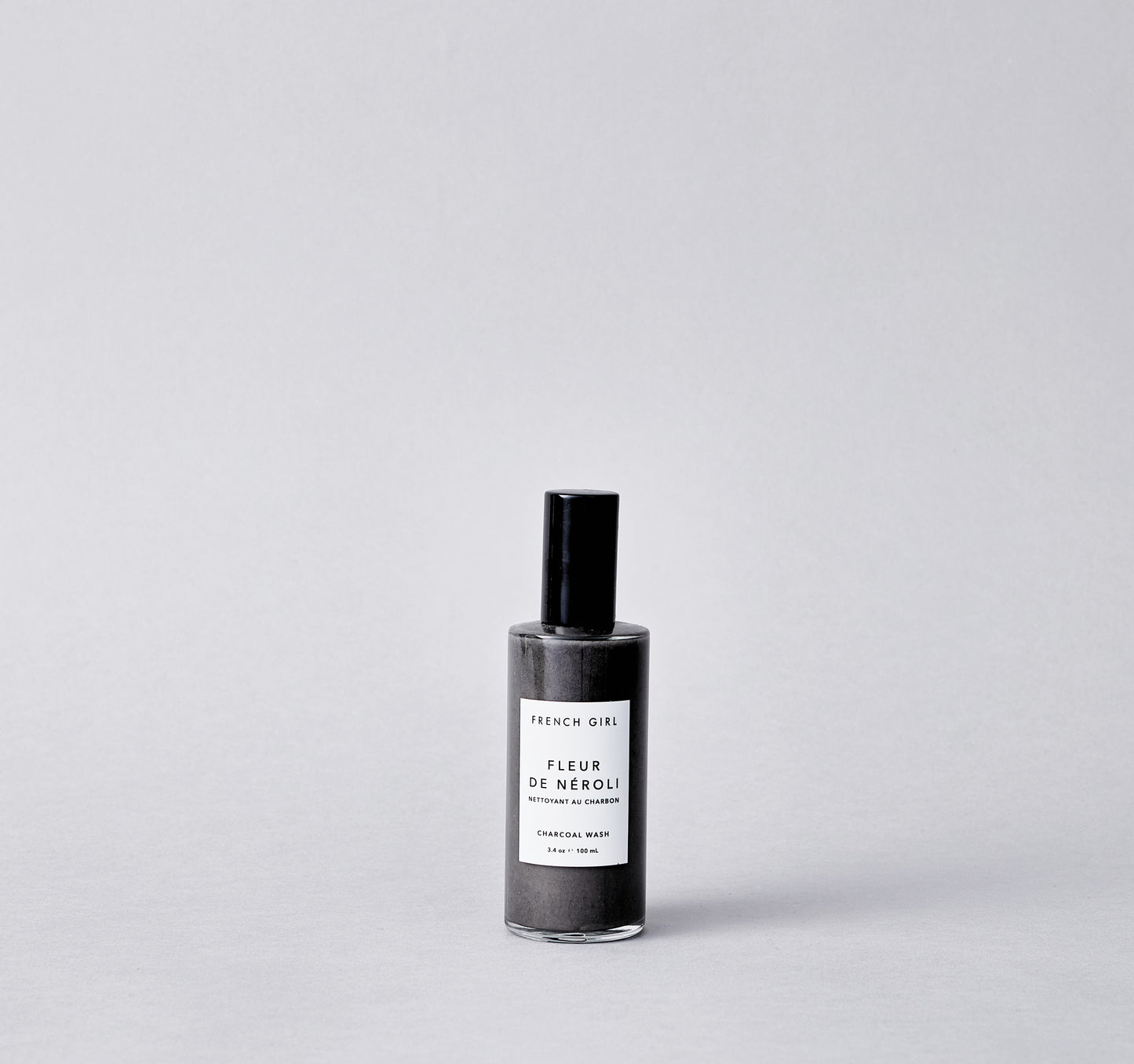 A creamy, non-foaming face and body wash formulated with sensitive skin in mind. Activated charcoal, green tea extract, soothing aloe, and jojoba oil gently remove impurities and bring skin back to its natural equilibrium.