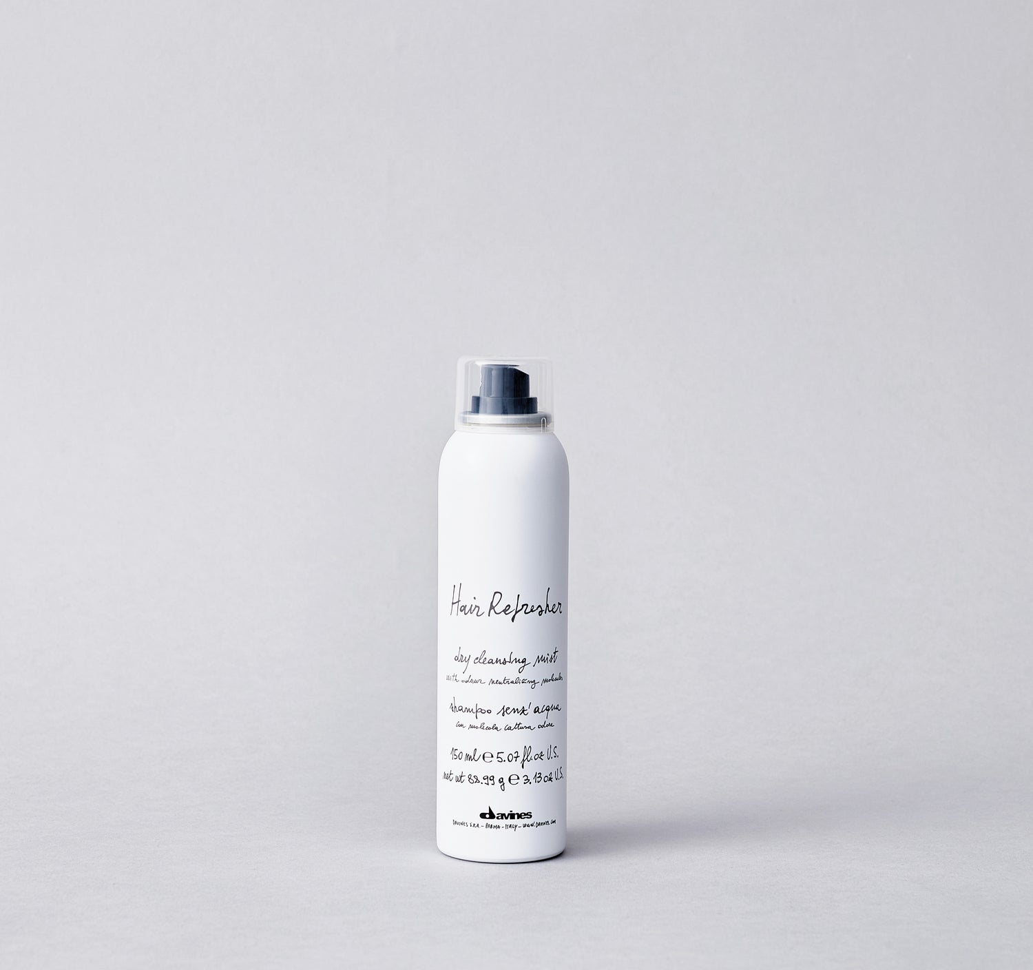 Cleansing dry shampoo spray to refresh and clean hair without using water. This is the perfect dry shampoo for volume as it absorbs excess oil, immediately giving body to the hair so that it looks full and airy.