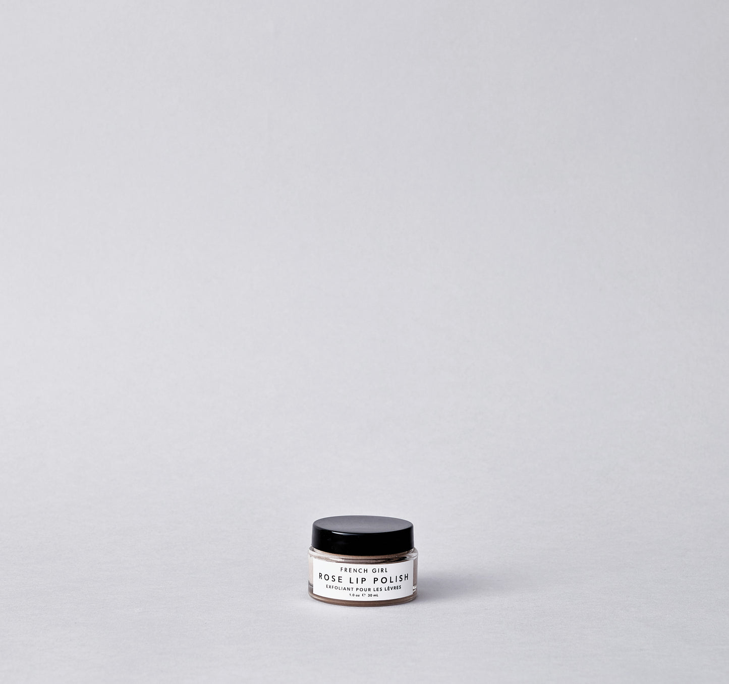 An invigorating rose and mint-infused sugar scrub formulated with nourishing butters to gently remove dry skin and leave lips supple and hydrated.
