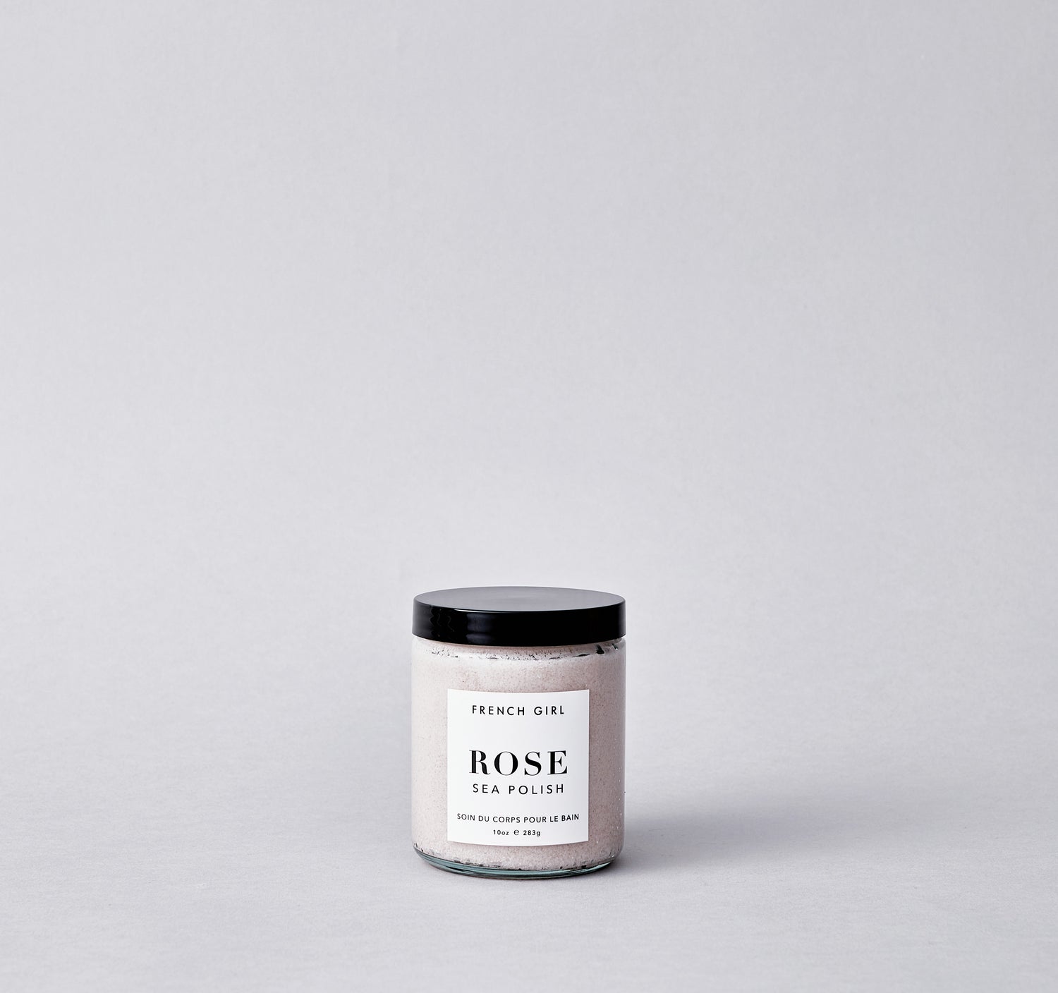A hydrating body scrub composed of Himalayan salts, nourishing butters, and fruit oils that work to gently exfoliate, detoxify, and moisturize the skin.