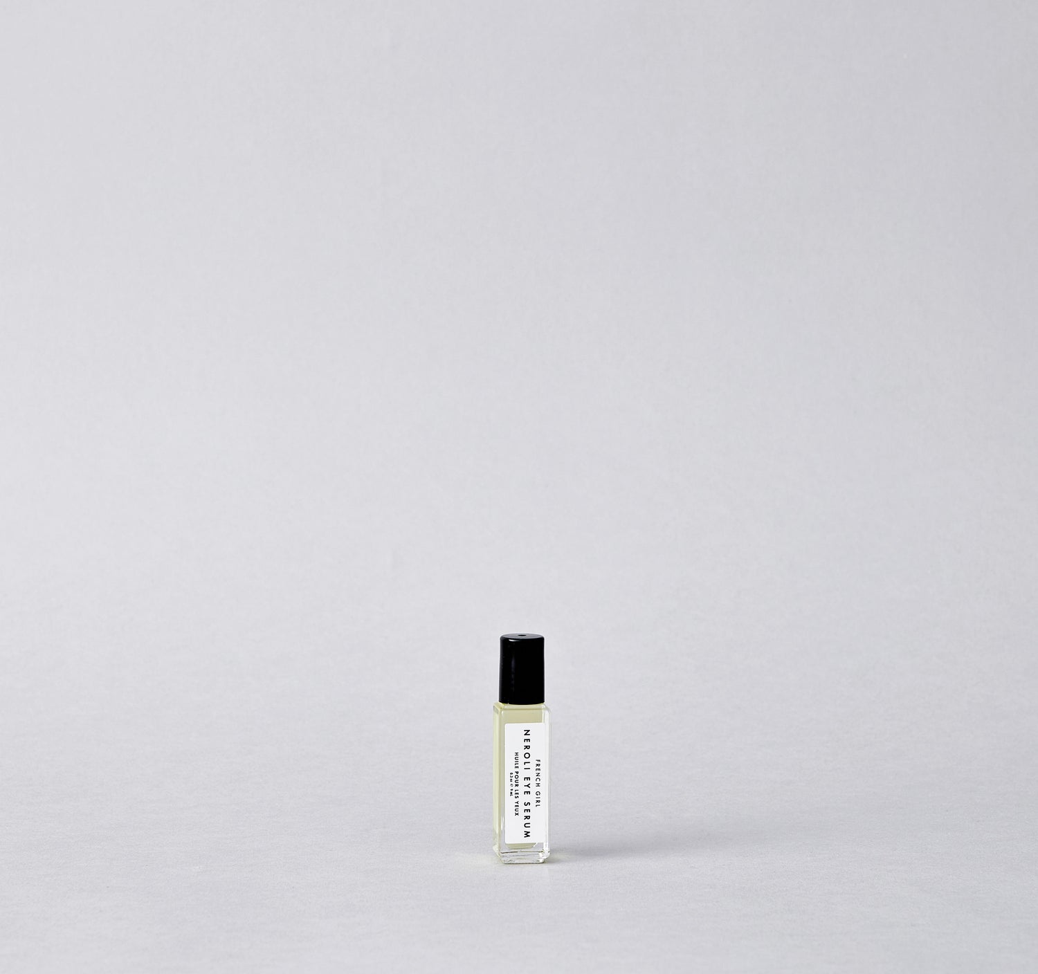 A gentle, youth-boosting blend of essential oils to ease under-eye inflammation and eliminate fine lines.